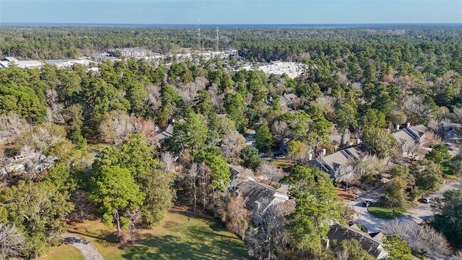Building Photo - 131 N Villa Oaks Dr