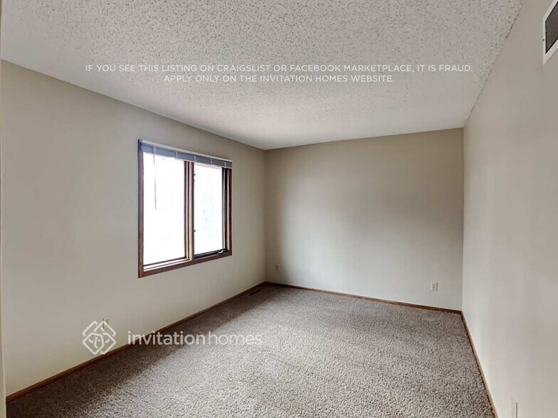 Building Photo - 12825 46th Ave N