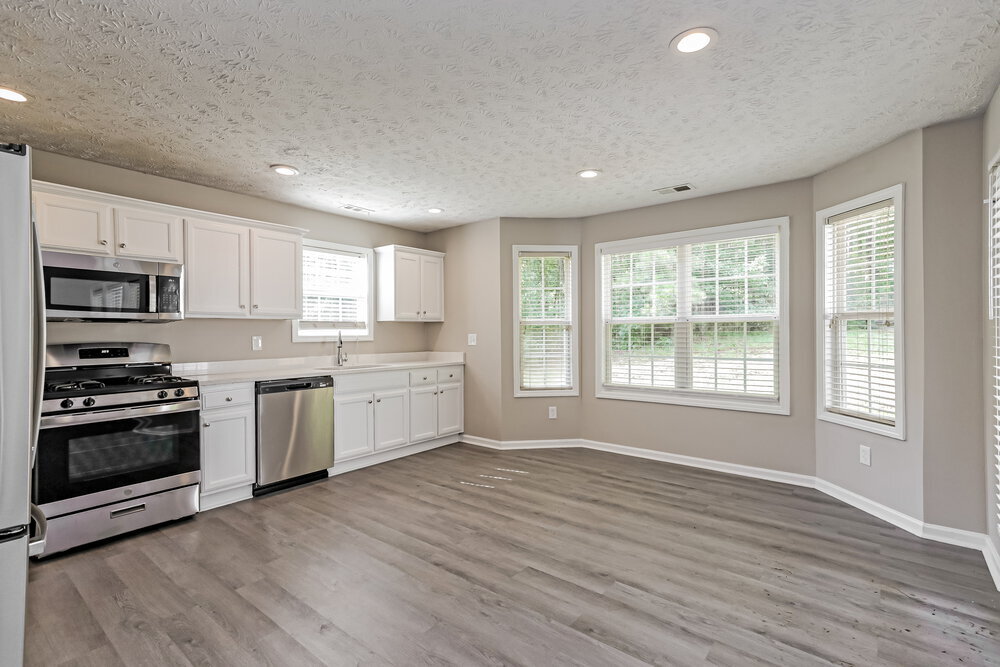 Building Photo - 225 Lassiter Dr
