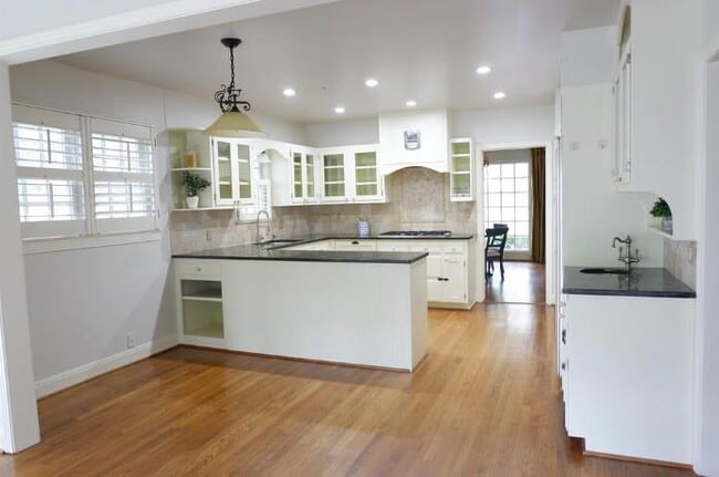 Building Photo - 2203 Griswold Ln