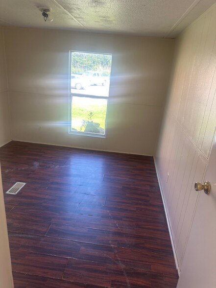 Building Photo - 3445 Lauren Dr
