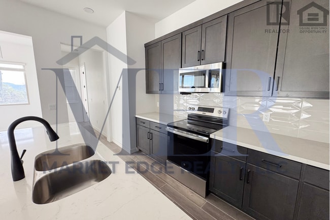 Building Photo - 3Bed/2Bath Home in North Scottsdale! Move-In Ready on 1/1/2026!