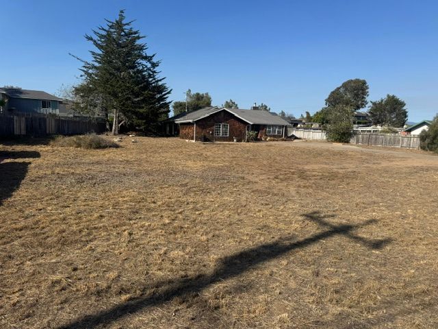 Building Photo - 1260 Nipomo Ave