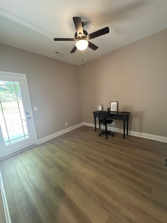 Building Photo - 513 Westend Cir