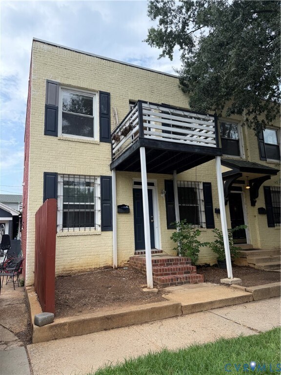 Building Photo - 114 S Addison St