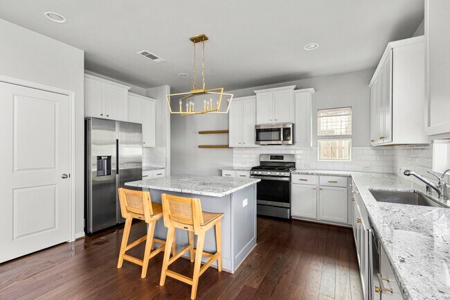 Building Photo - 31130 Mahogany Fir Trl