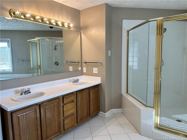 Building Photo - 6521 Ryefield Dr