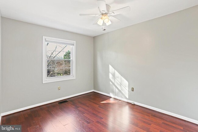 Building Photo - 1543 Marlborough Ct