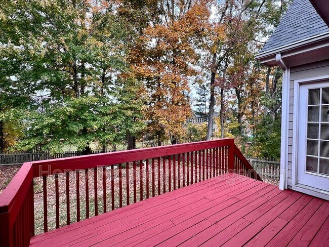 Building Photo - 109 Kindred Way