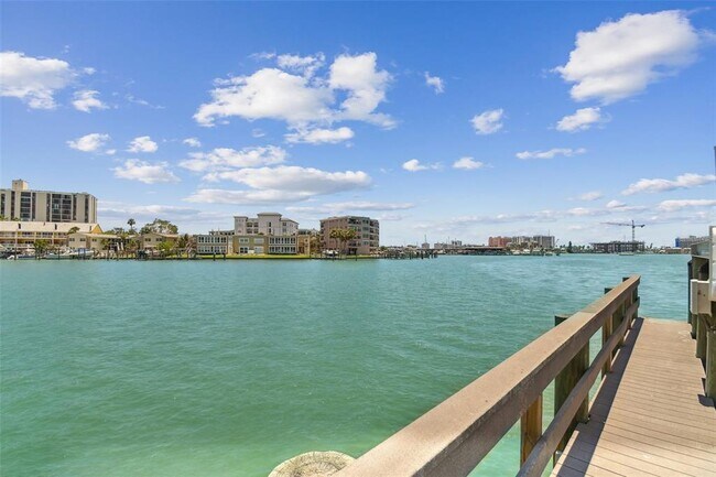 Building Photo - 200 Skiff Point