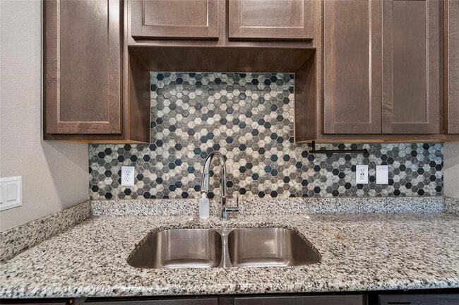 Building Photo - 3842 Hampstead Ln