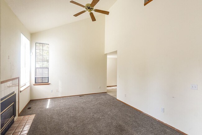 Building Photo - 7813 Box Elder Drive SW
