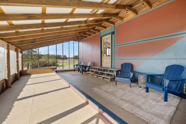 Building Photo - 17097 Lake Sequoyah Dr