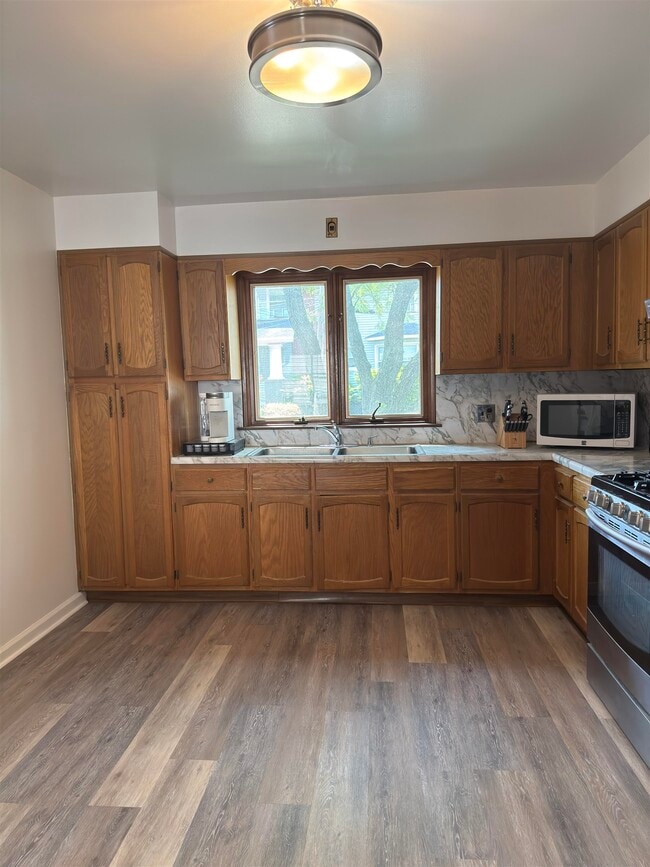 Building Photo - 203 Terrace Ave