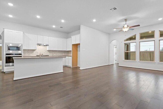 Building Photo - 4117 Gildas Path