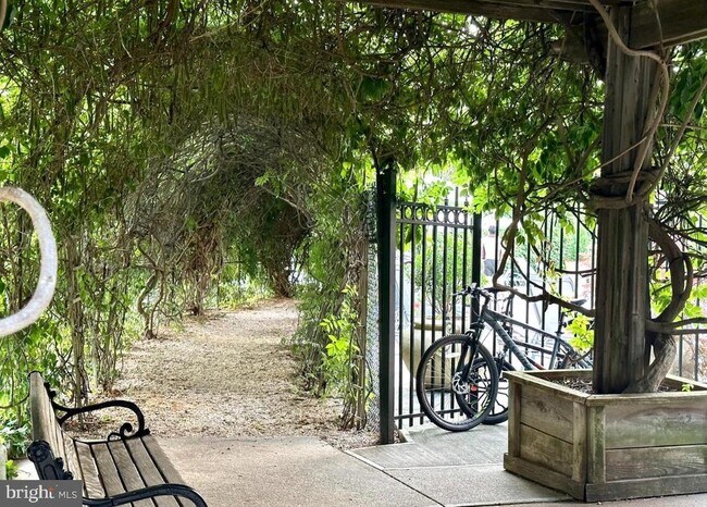 Building Photo - 8380 Greensboro Dr