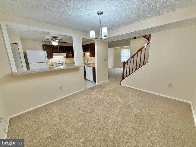 Building Photo - 8440 Rocky Knob Ct