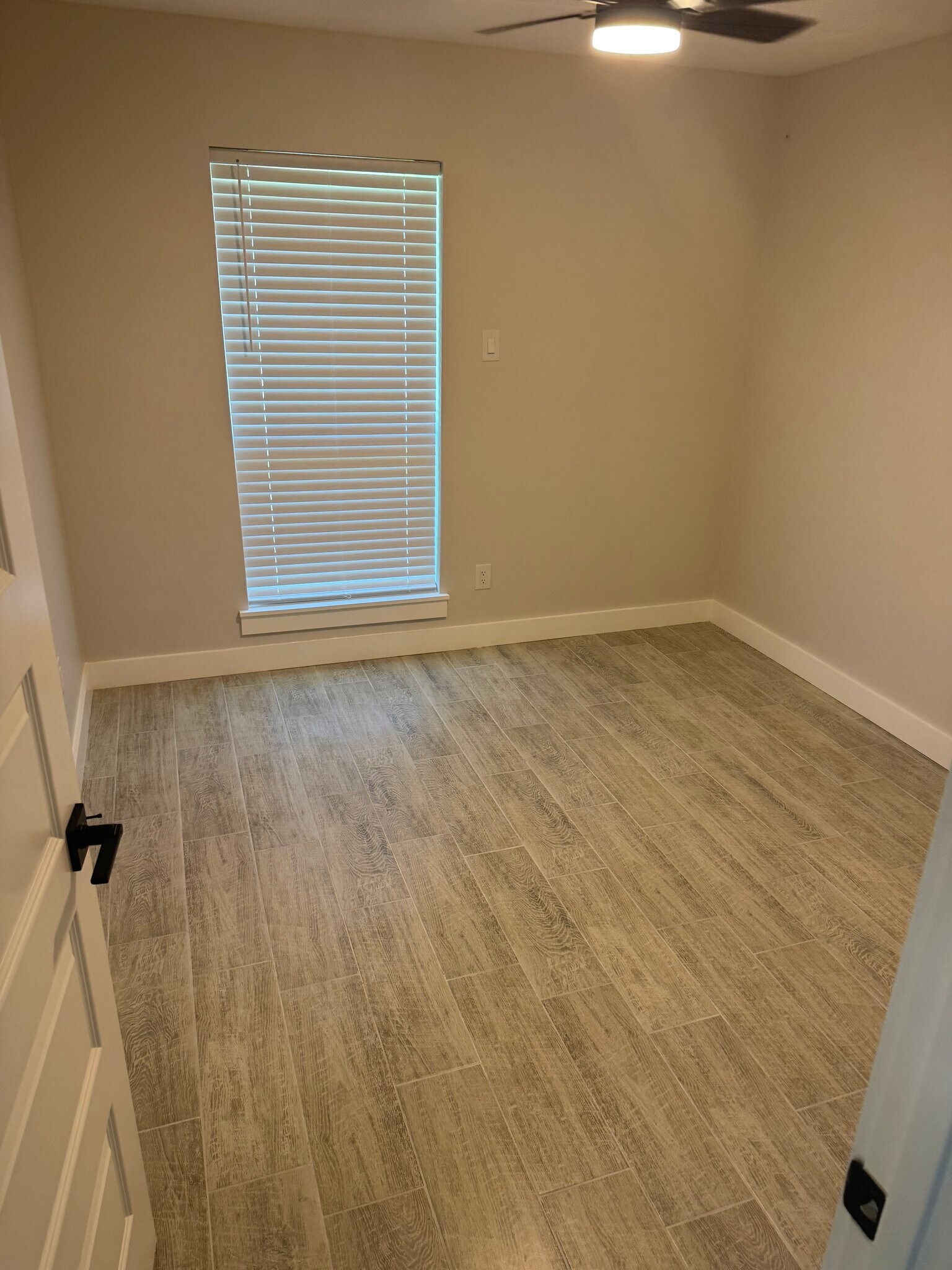 Building Photo - 1311 Caladium Dr
