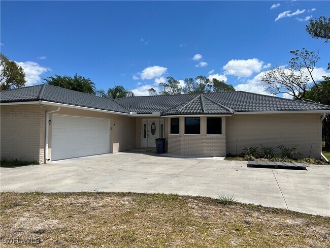 Primary Photo - 7239 Lake Dr