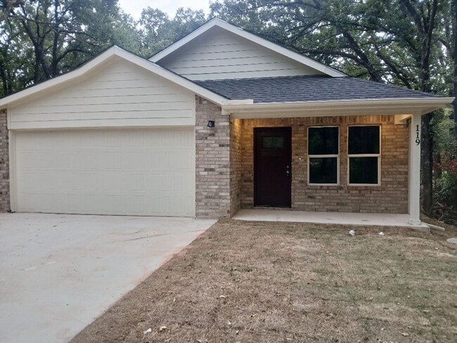 Building Photo - 119 Bluebonnet Dr