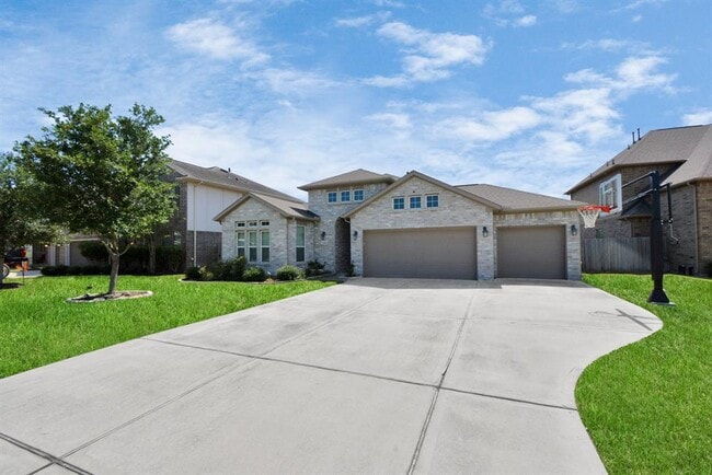 Building Photo - 2304 Tobarra Ln