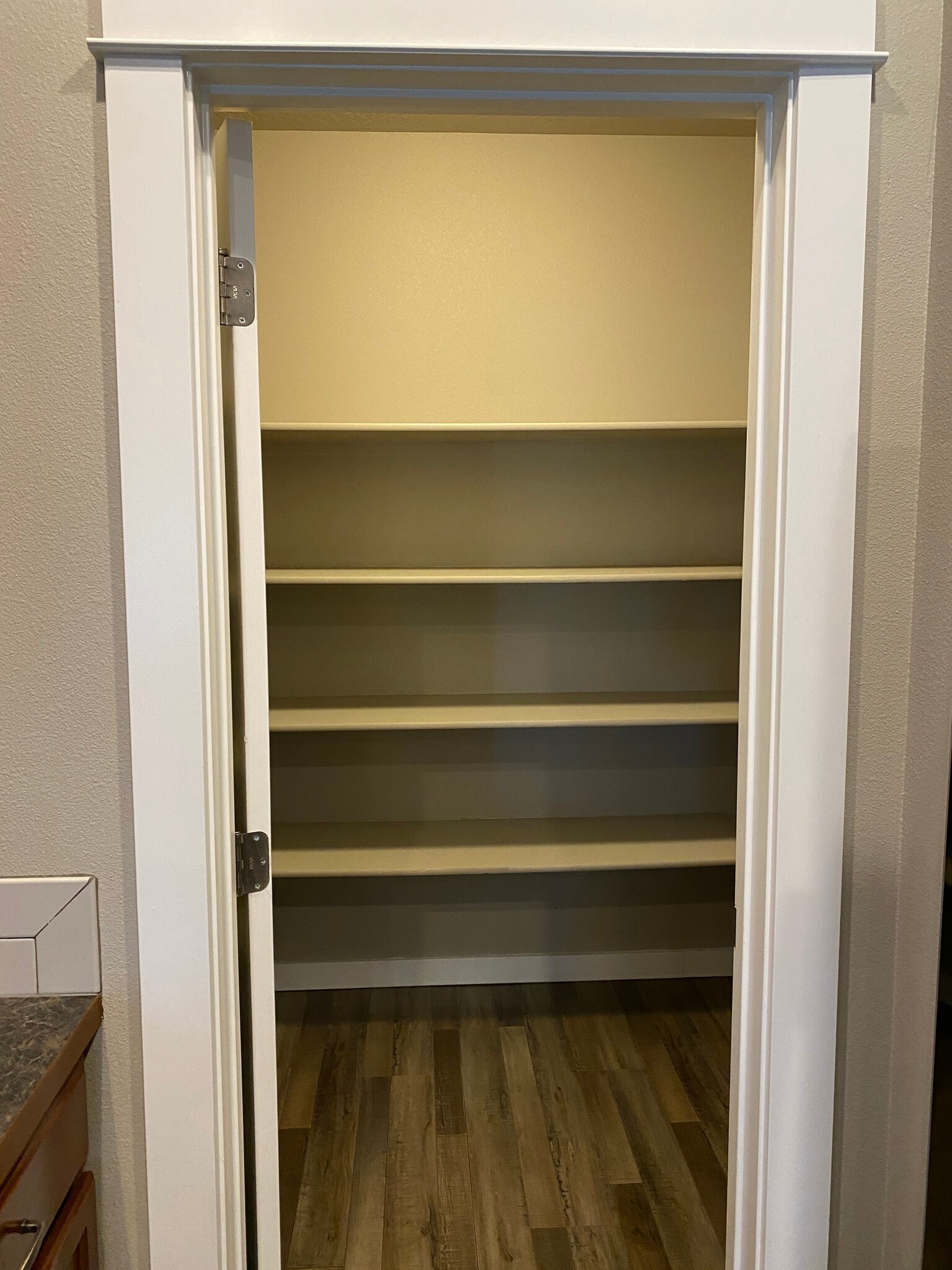 Kitchen walk in pantry - 1640 SW Panorama Dr