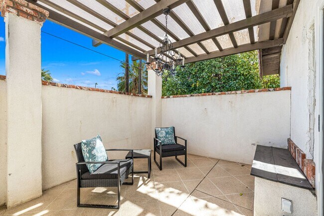 Building Photo - Sunnyside House with Pool in Palm Springs (Monthly Only - No Long Term)