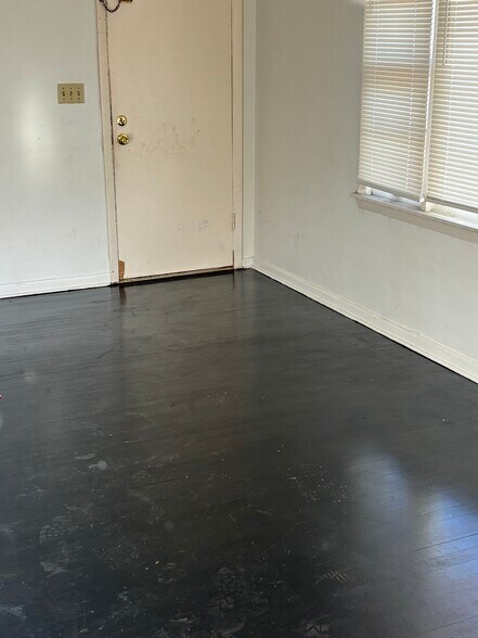 Building Photo - 1725 Remington Rd