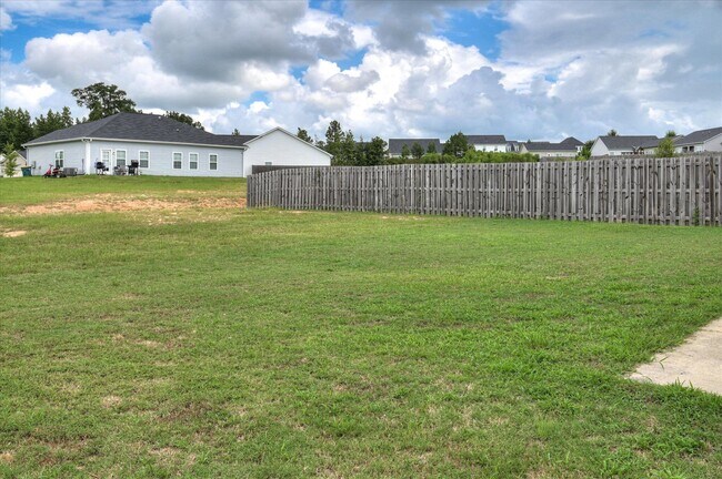 Building Photo - 323 Koweta Way