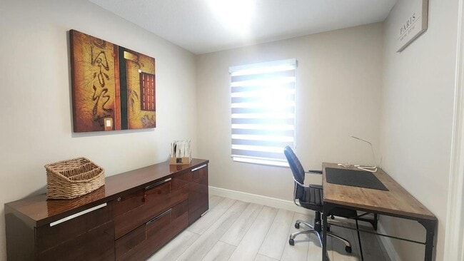 Building Photo - 1851 Corsica Dr