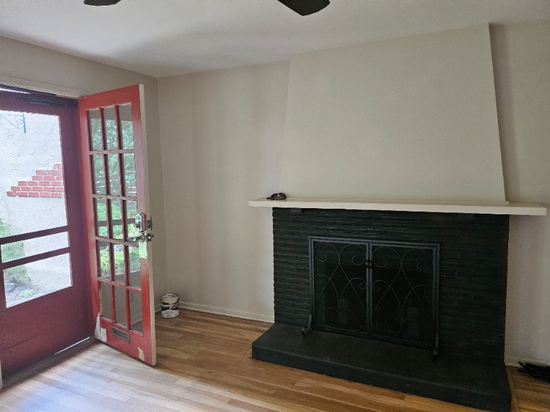 Building Photo - 1221 S Division St