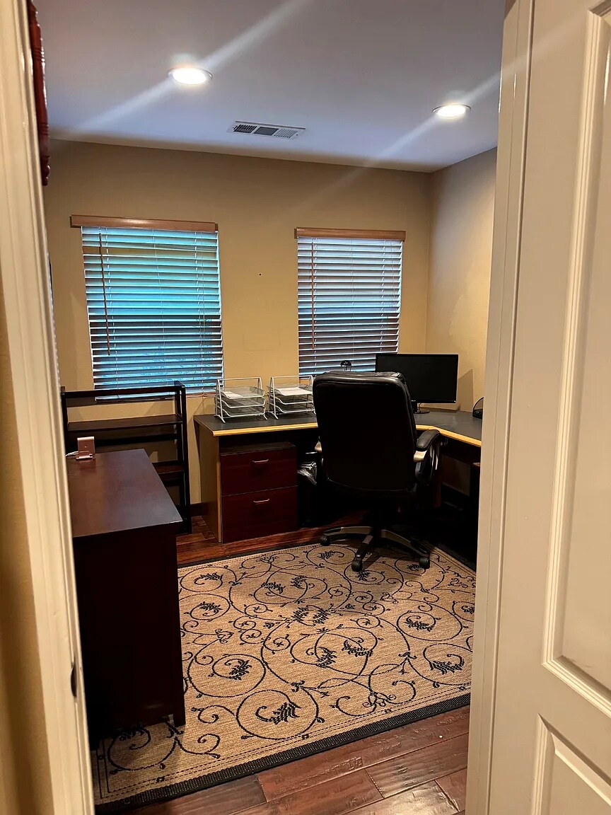 Building Photo - 16728 Tim Ln