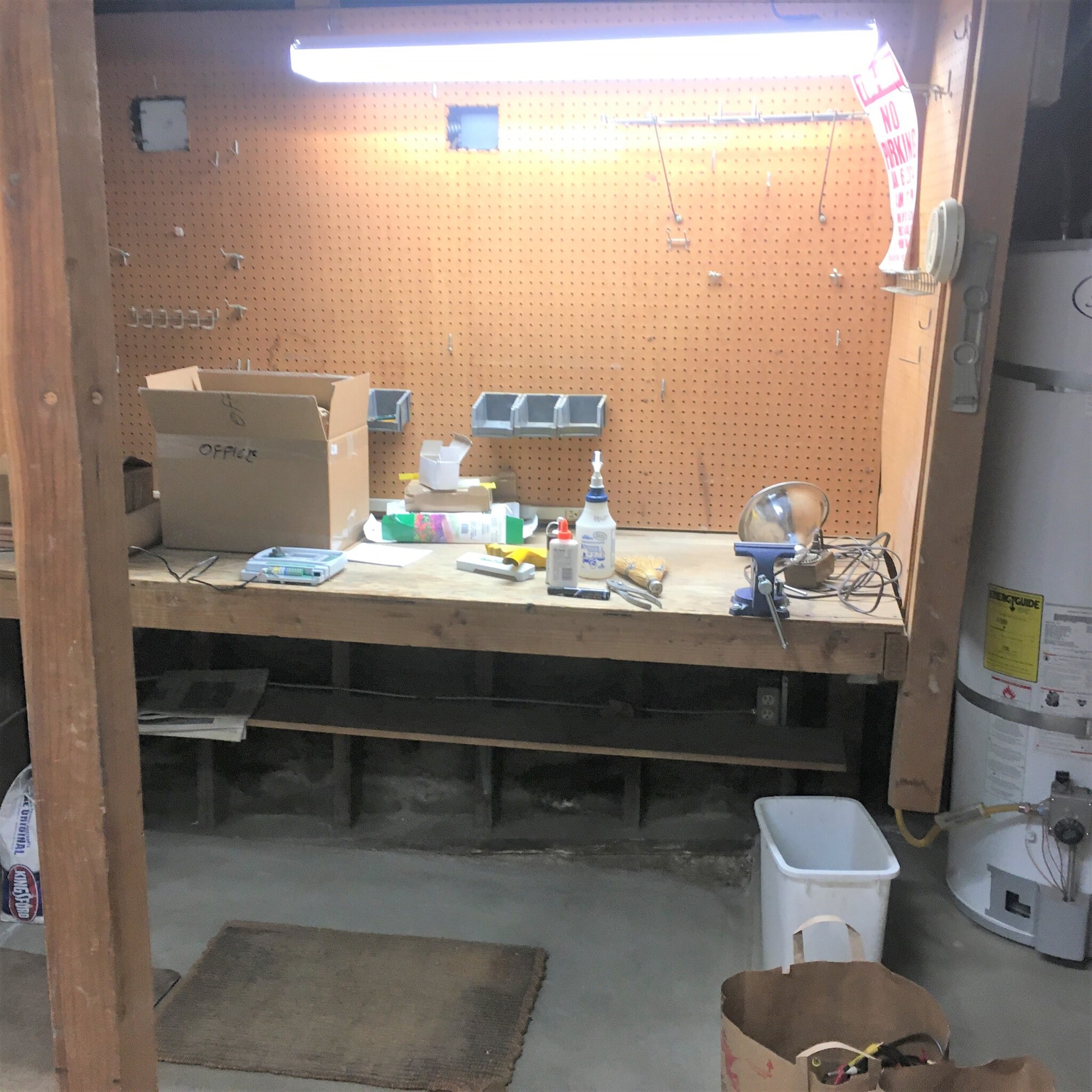 Even a workbench! - 125 Brocadero Pl