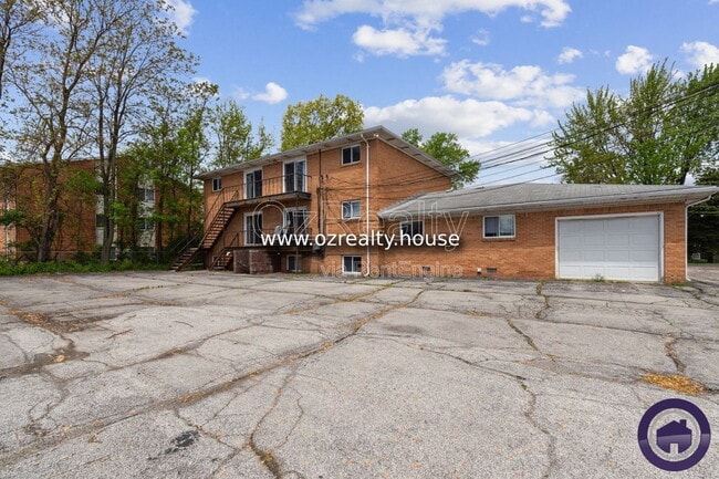 Building Photo - 1733 Christian Ave