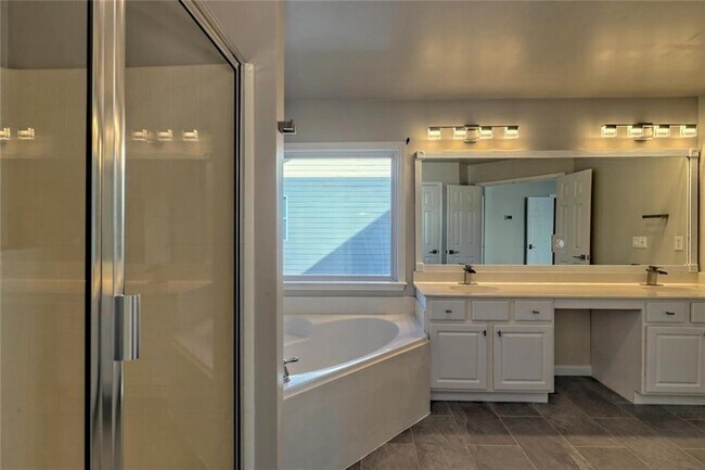 Building Photo - 5145 Fieldgate Ridge Dr