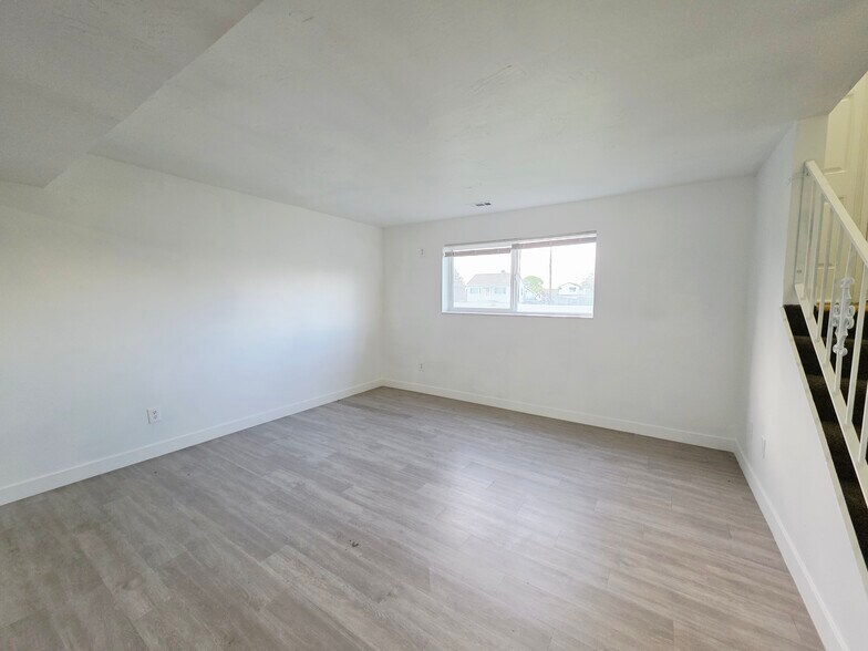 Building Photo - 3371 W 4100 S