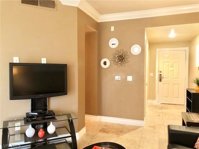 Building Photo - 270 E Flamingo Rd