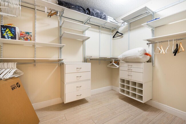 Building Photo - 5100 N Ocean Blvd