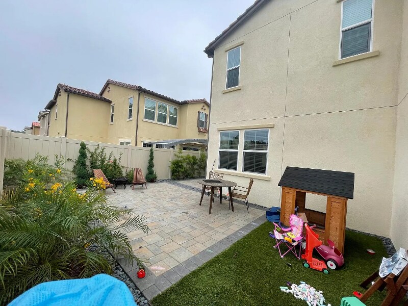Building Photo - 6659 Encelia Pl