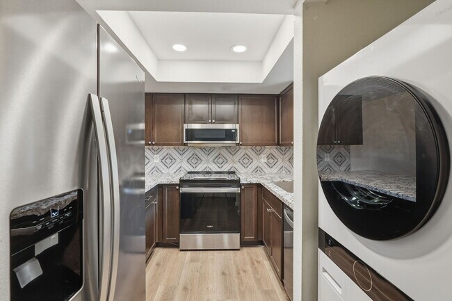 Building Photo - 10828 N Biltmore Dr