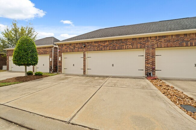 Building Photo - 534 Imperial Blvd