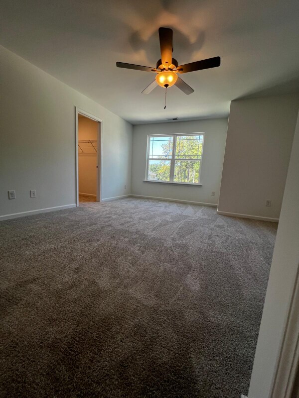 Building Photo - 176 Kobus Ct