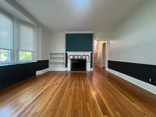 Building Photo - 2551 Charney Rd