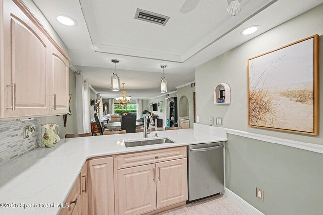 Building Photo - 2160 N Hwy A1A