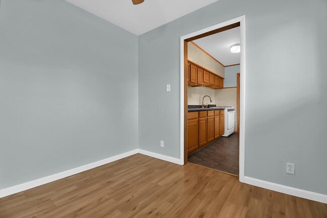 Building Photo - 4344 Broadhurst Dr