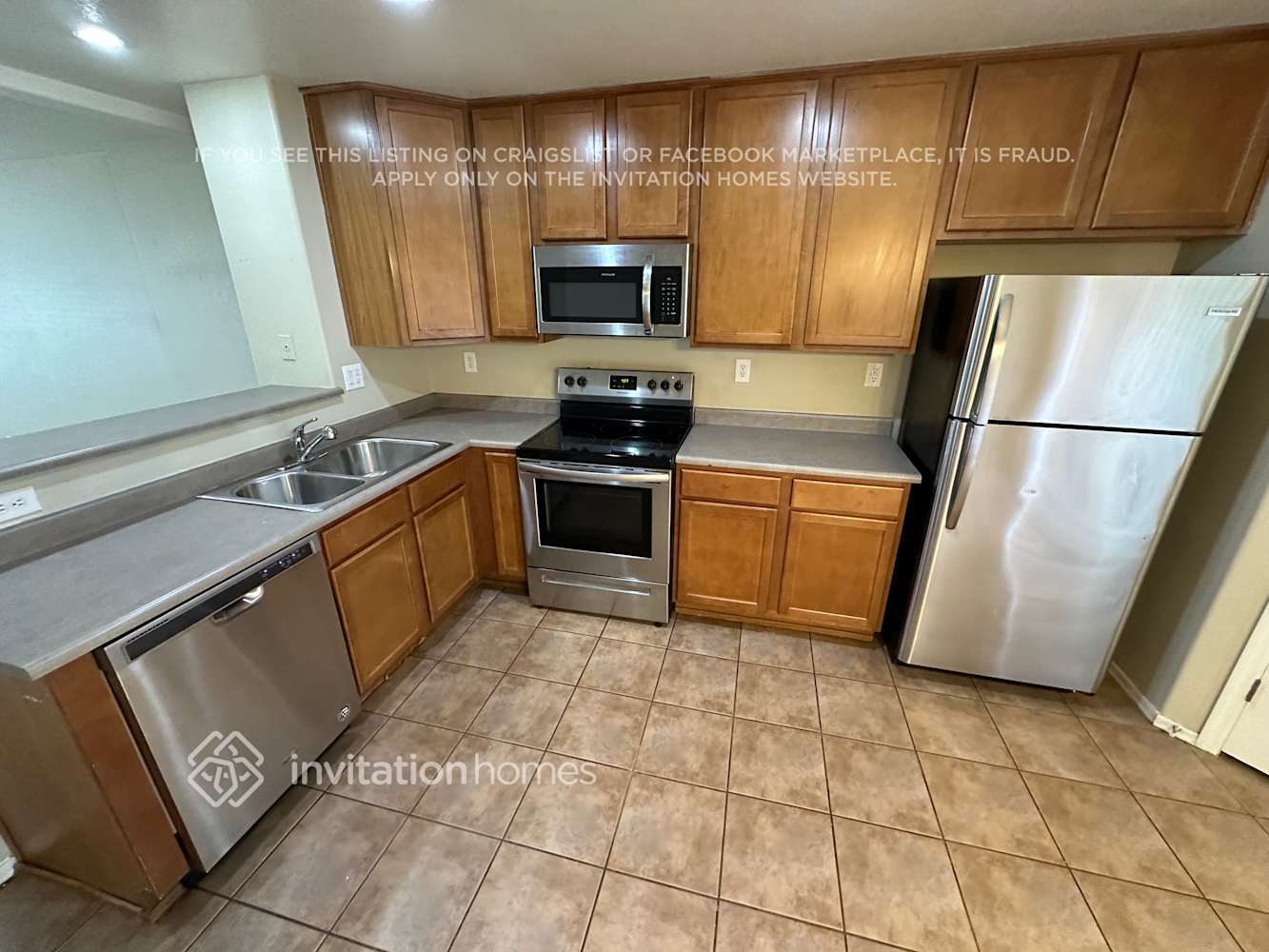 Building Photo - 7801 N 44th Dr
