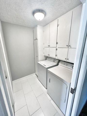 Building Photo - 1365 SE Bayharbor St