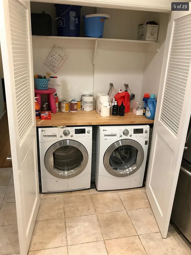 Wash and Dryer with Laundry Table - 609 S El Molino Ave