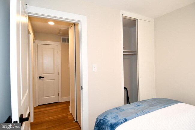 Building Photo - 503 Woodston Rd