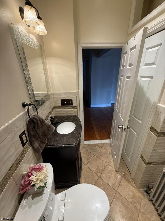 Building Photo - 28 Reid St